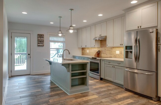 Foto del edificio - 947 Cahal Ave