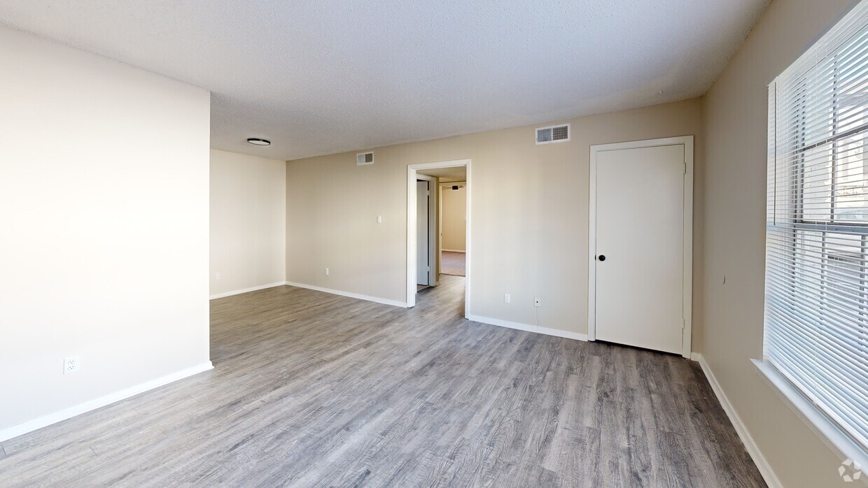Photo - Addison Apartments III