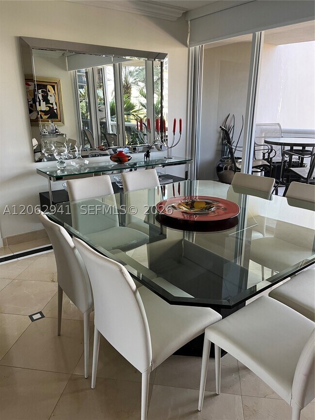Foto del edificio - 17555 Collins Ave