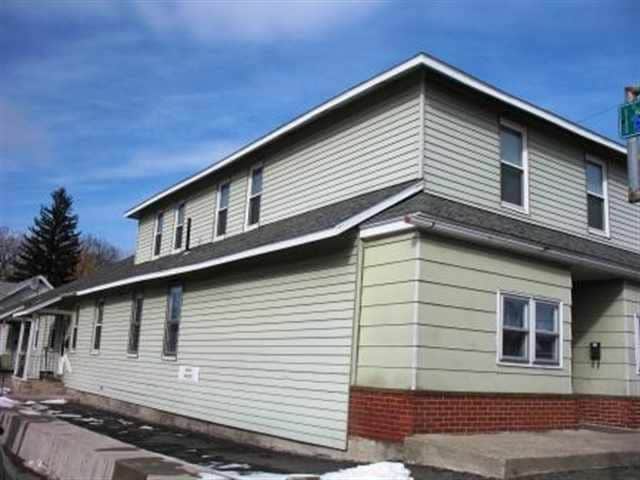 Building Photo - 2711 Broadway