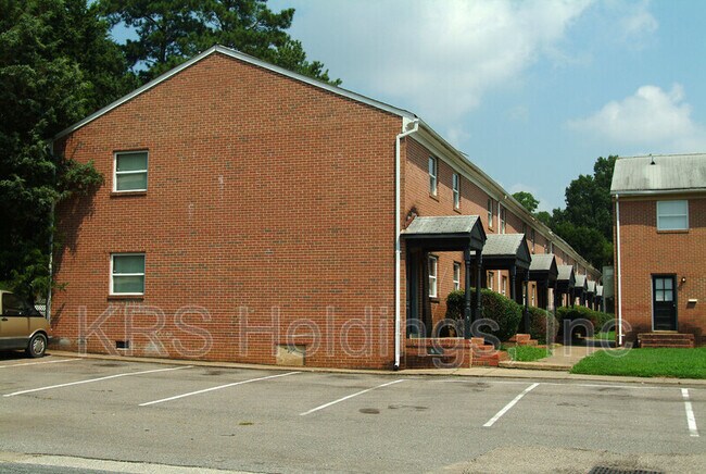 Building Photo - 5435 Remuda Dr
