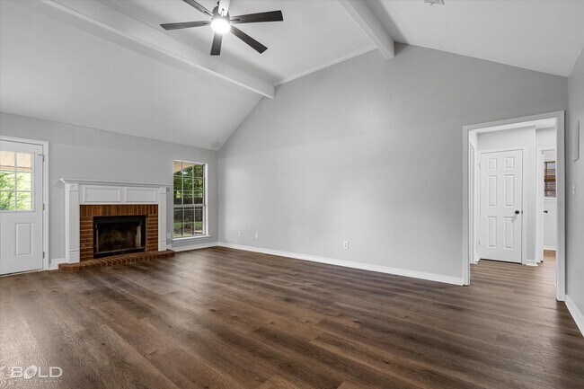Foto del edificio - 6022 Summerville Ln