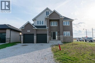 Building Photo - 74 Dundee Dr