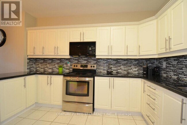 Photo du bâtiment - 630 Main St E