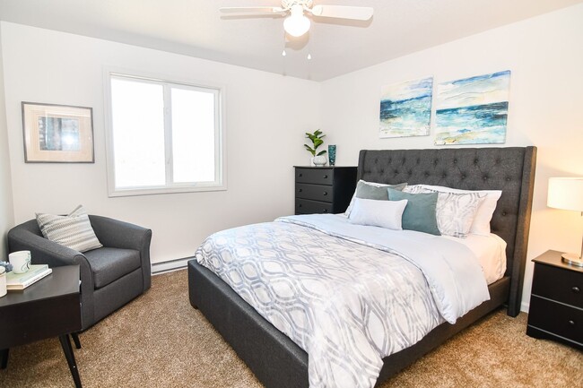 Interior Photo - Kate's Landing