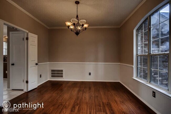 Building Photo - 4 br, 2 bath House - 3534 Oak Bend Drive UNIT