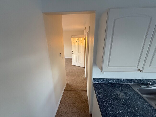 Foto del edificio - 5164 Imperial Ave