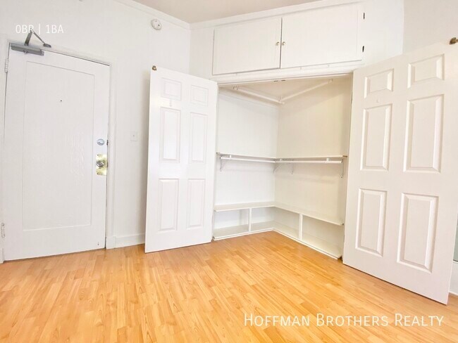 Foto del edificio - 1815 Ivar Ave