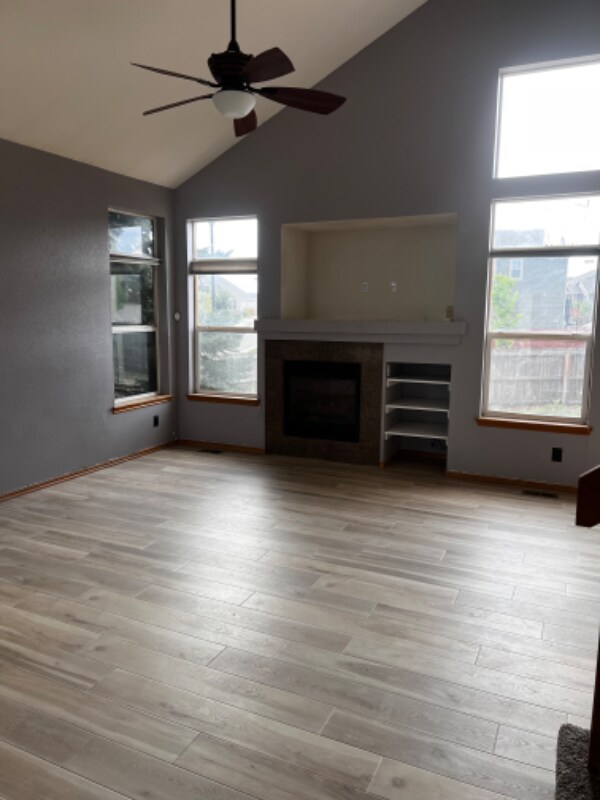Foto del edificio - 16596 Buckthorn Ln