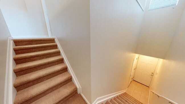 Foto del edificio - Spacious 2 bedroom plus den, 2 bathroom co...