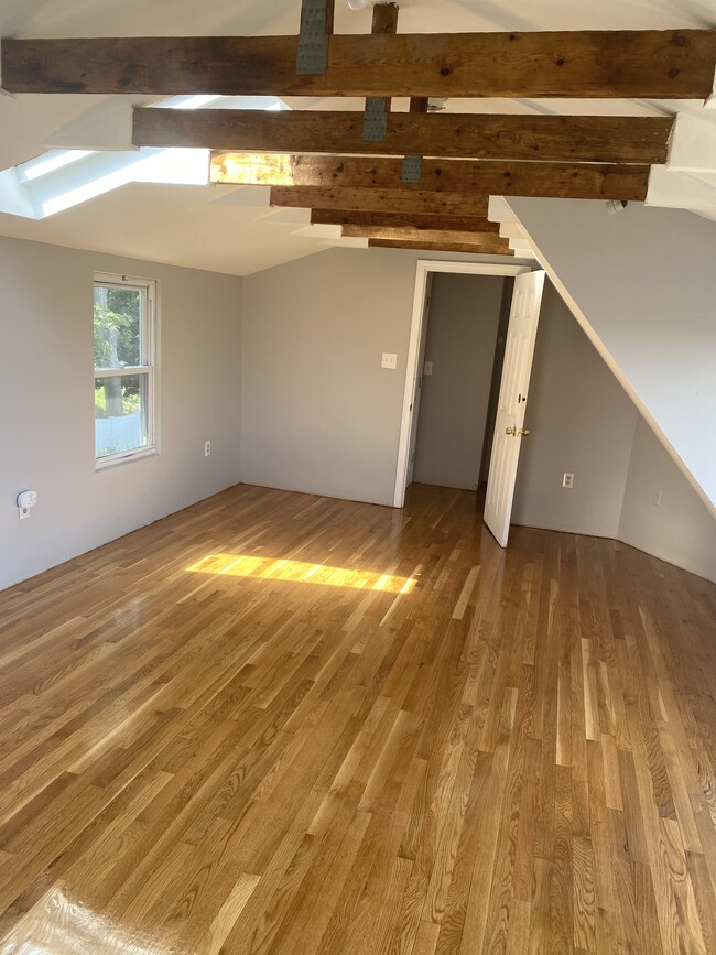 Building Photo - 136 Campbell Ave