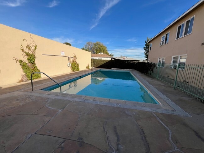 Foto del edificio - Victory Plaza Apartments