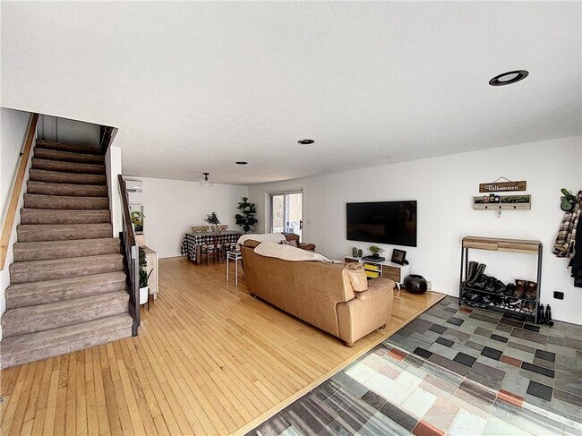 Foto del edificio - 15 Sleepy Hollow Ct