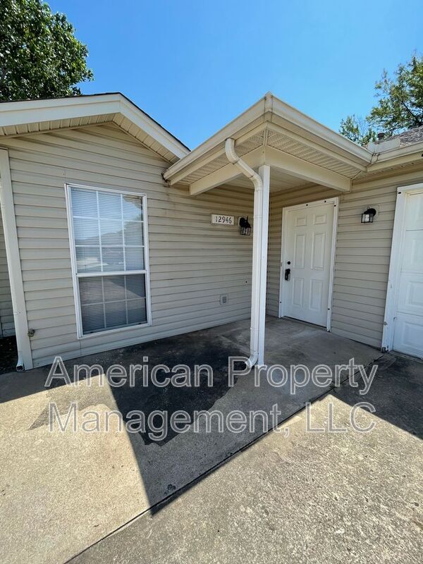 Building Photo - 12946 E 31st Ct