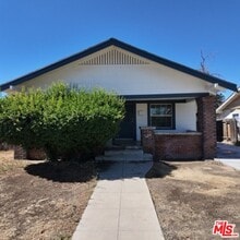 Building Photo - 2416 Chester Ln