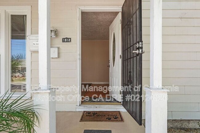 Foto del edificio - 1912 Birch Ave
