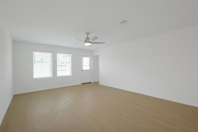 Foto del edificio - 1107 Rustic Willow Dr