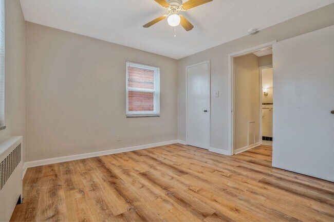 Foto del edificio - Spacious 1 Bedroom in Bellevue!