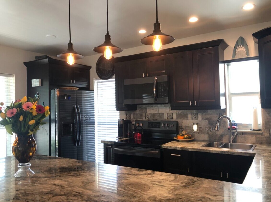 Foto principal - 4300 N Ocean Dr