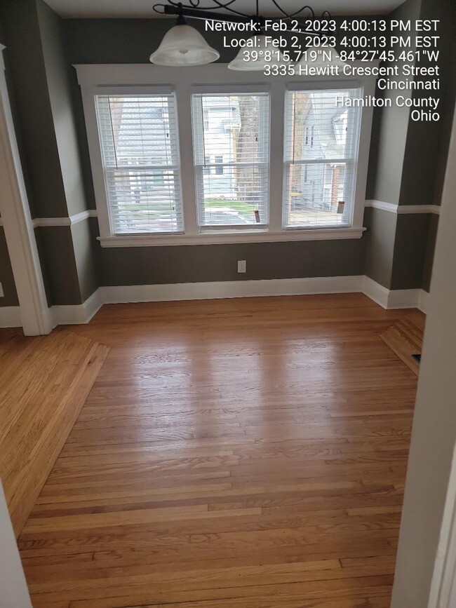 Foto del edificio - 3331 Hewitt Crescent St