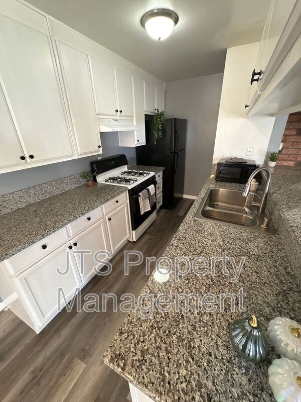 Foto del edificio - 6436 Bremen Dr