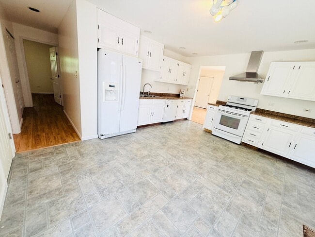 Photo - 2904 Stork Ct House