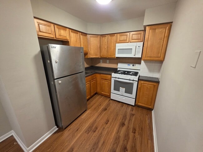 Photo - 3921 Lankenau Ave Apartment