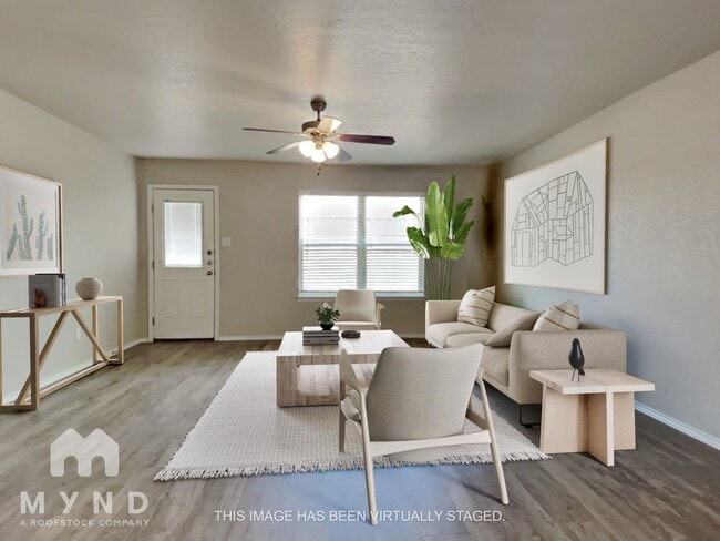 Building Photo - 7423 Twin Pine Ct