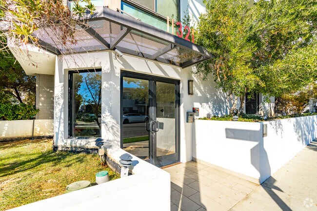 Entrance - 11321 Missouri Ave
