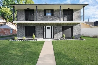 Building Photo - 7022 Castleview Ln