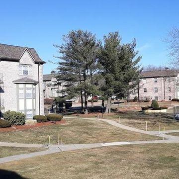 Building Photo - 111 Oak Ln