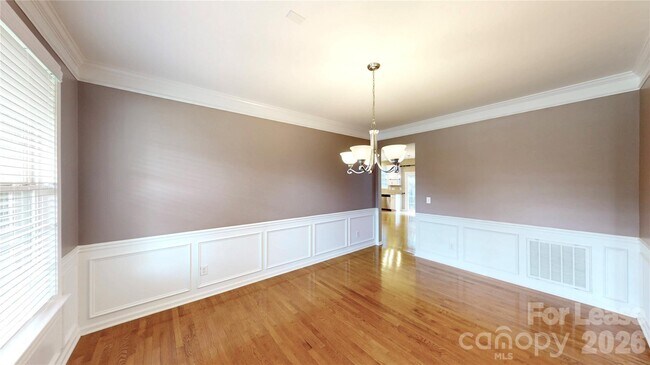 Foto del edificio - 1505 Aringill Ln