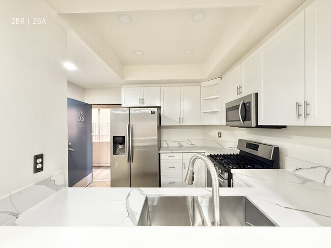 Foto del edificio - 11933 Goshen Ave