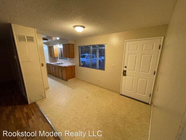 Foto del edificio - 3 br, 1 bath House - 3830 Kelley Dr