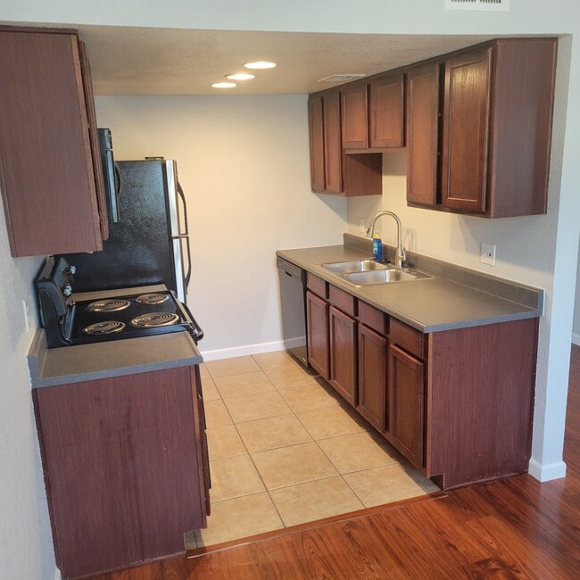 Foto del edificio - 3402 N 32nd St