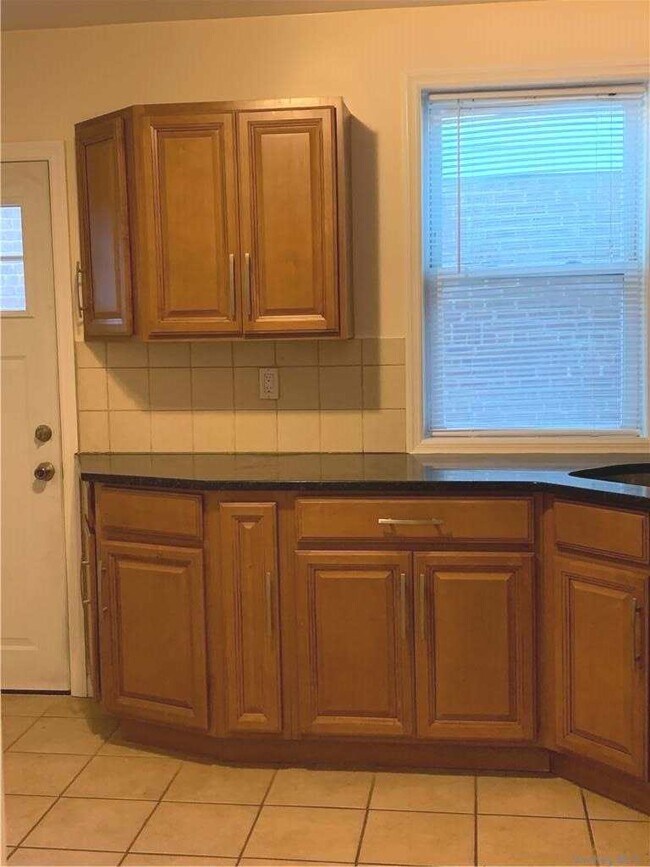 Foto del edificio - 514 E Park Ave