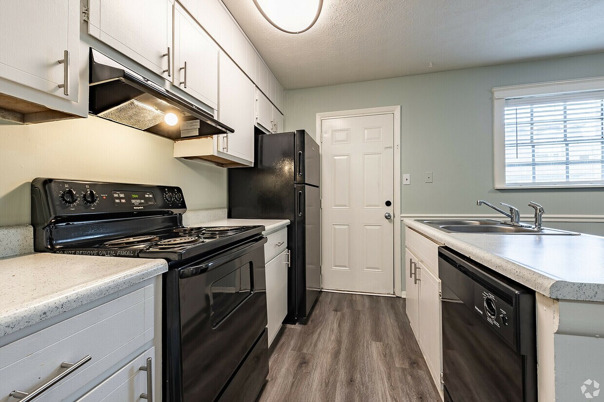 Timber Ridge 2241-2251 Moody Rd Warner Robins, GA 31088