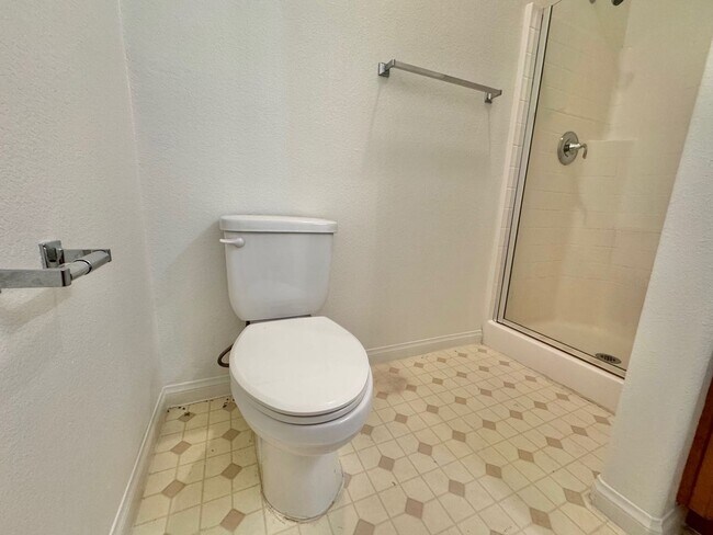 Foto del edificio - BEAUTIFUL 4 BEDROOM HOME IN GUARD GATED CO...