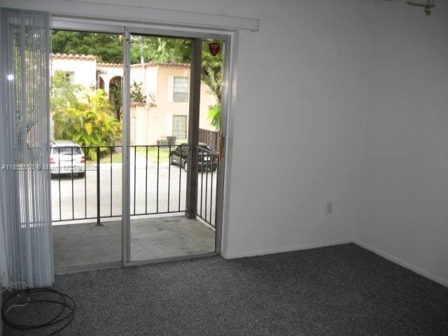 Building Photo - 10790 N Kendall Dr