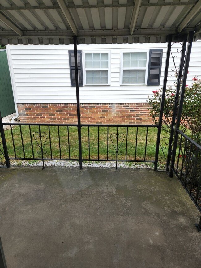 Foto del edificio - 2 br, 1 bath House - 1901 N. SHERMAN STREET