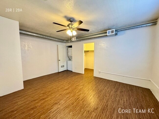 Building Photo - 629 E Armour Blvd