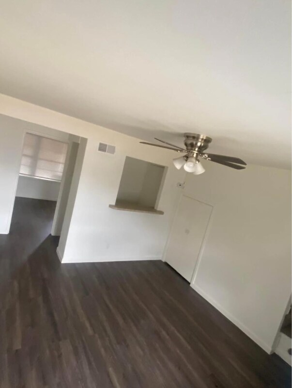 Foto del edificio - 424 Dawson Cir