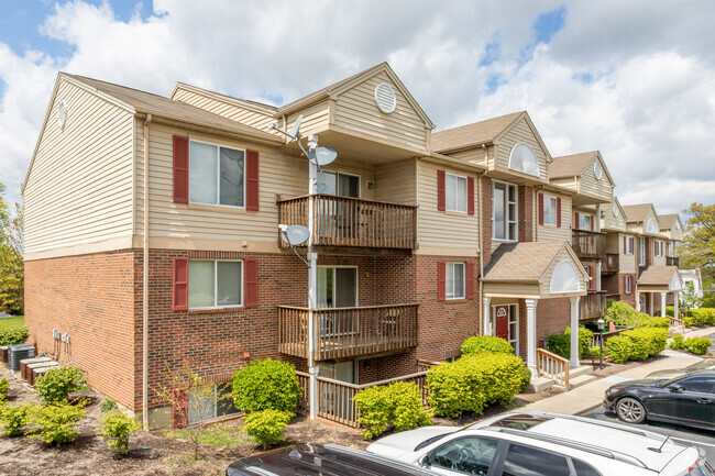 Building Photo - Heritage Hill Apartments