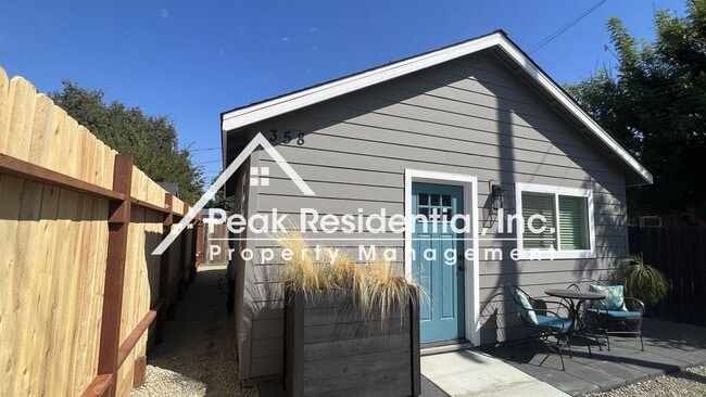 Building Photo - 1 br, 1 bath House - 358 Stone Blvd