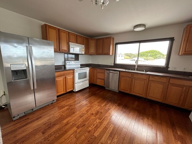 Building Photo - Spacious 3 Bedroom/2 Bathroom in Moanalua ...