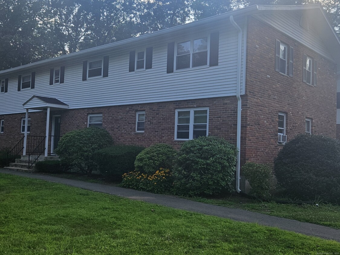 Primary Photo - 482 Oak Ave