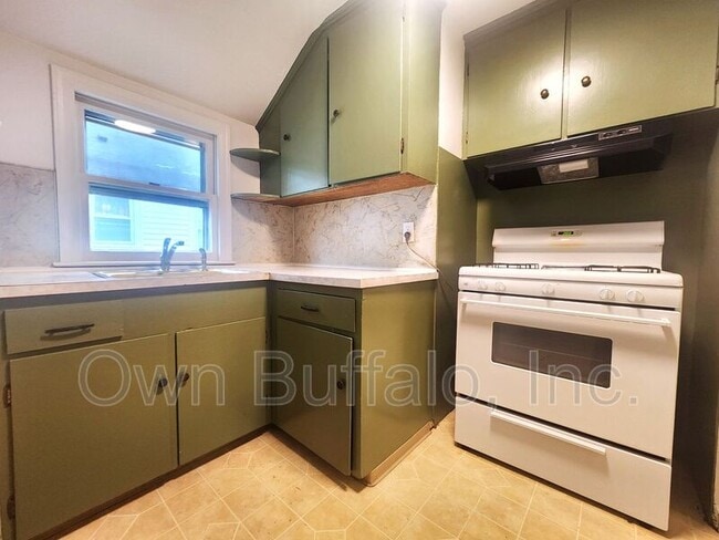 Building Photo - 232 Callodine Ave