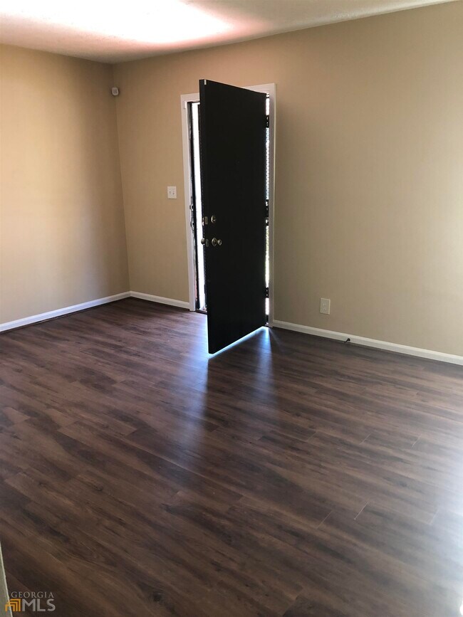 Foto del edificio - 1365 Beecher St SW