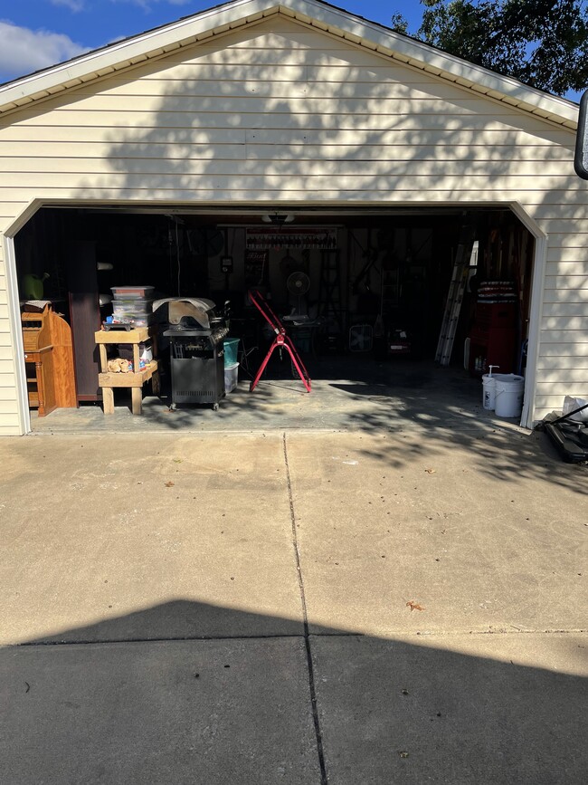 Building Photo - 3323 Millstone Cir