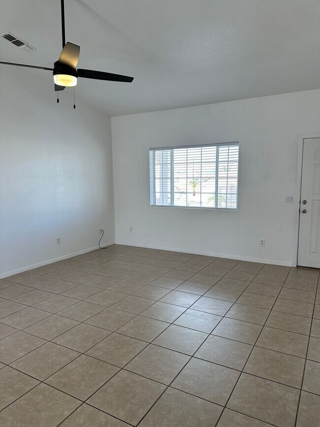 Foto del edificio - Special: Half off first month's rent with ...